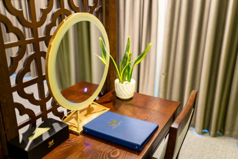 Khách Sạn Peace Hạ Long